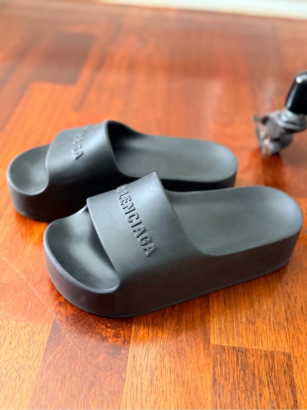 Balenciaga Matte Black Embossed Logo Slides - Picture 6 of 7